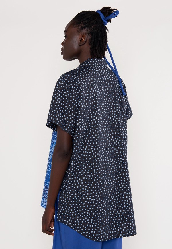 VERNER The Star Tarot Shirt - Navy VERNER The Star Tarot Shirt - Navy