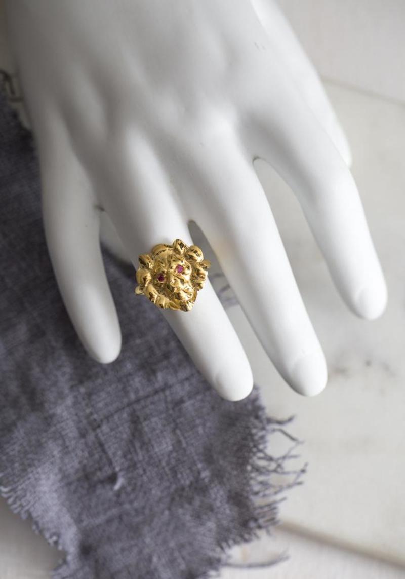 10 Decoart Lion Ring - Gold Plated Brass/Zircon 