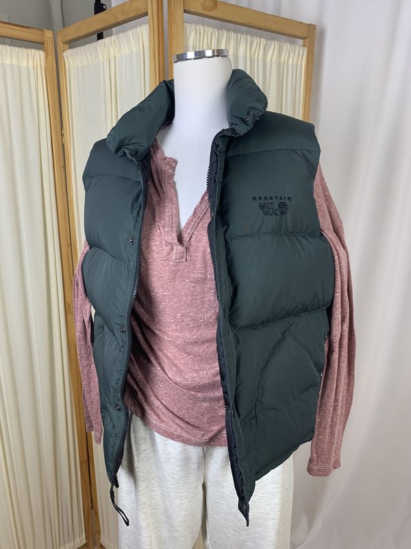 Mountain Hardwear Green Down Vest (S/M) Mountain Hardwear Green Down Vest (S/M)