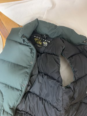Mountain Hardwear Green Down Vest (S/M) Mountain Hardwear Green Down Vest (S/M)