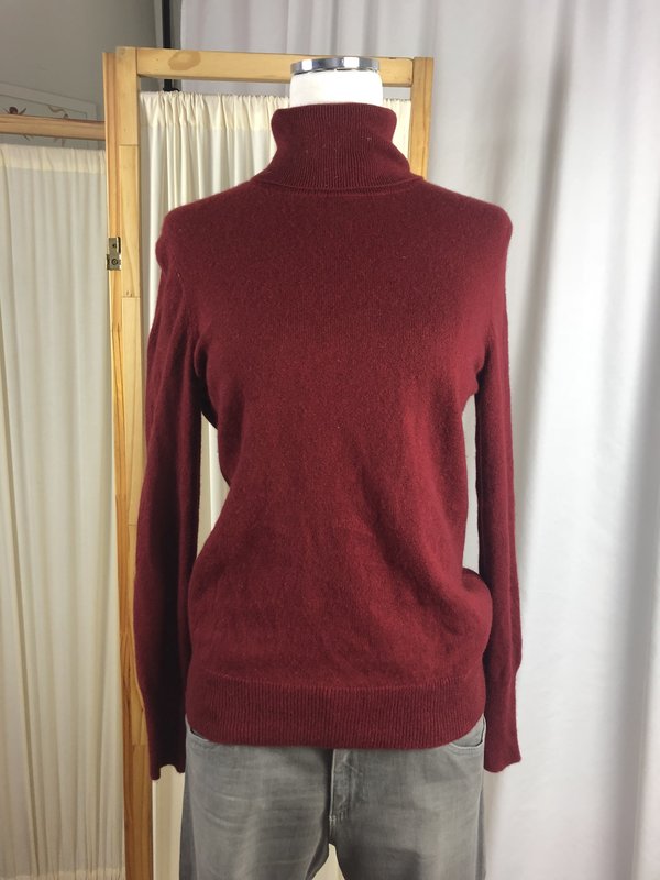 Vintage Cashmere Turtleneck - Red Vintage Cashmere Turtleneck - Red