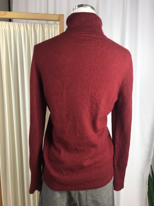 Vintage Cashmere Turtleneck - Red Vintage Cashmere Turtleneck - Red