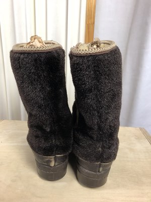 Vintage Snowland Boots - Brown/Tan Vintage Snowland Boots - Brown/Tan