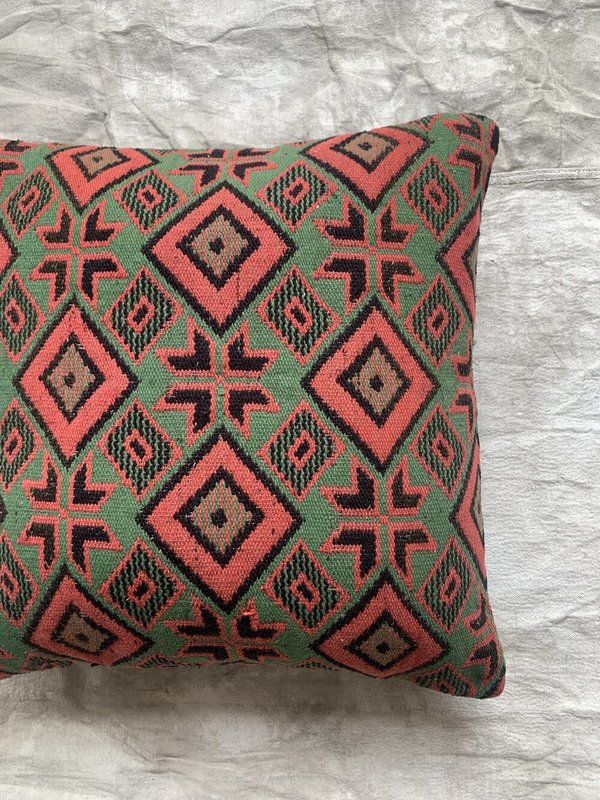 Cuttalossa & Co. Diamond Kilim Pillow 20 x 20'' - Coral/Green Cuttalossa & Co. Diamond Kilim Pillow 20 x 20'' - Coral/Green
