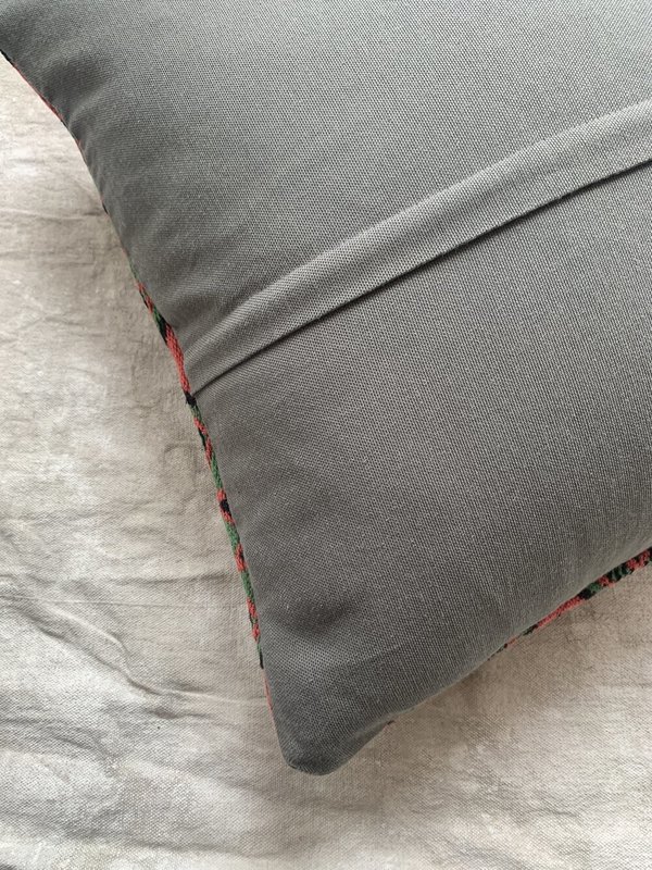 Cuttalossa & Co. Diamond Kilim Pillow 20 x 20'' - Coral/Green Cuttalossa & Co. Diamond Kilim Pillow 20 x 20'' - Coral/Green