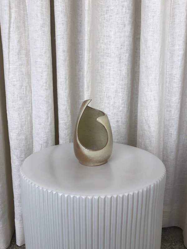 VINTAGE Ri-Ri-Ku FRANKOMA ABSTRACT VESSEL - natural VINTAGE Ri-Ri-Ku FRANKOMA ABSTRACT VESSEL - natural