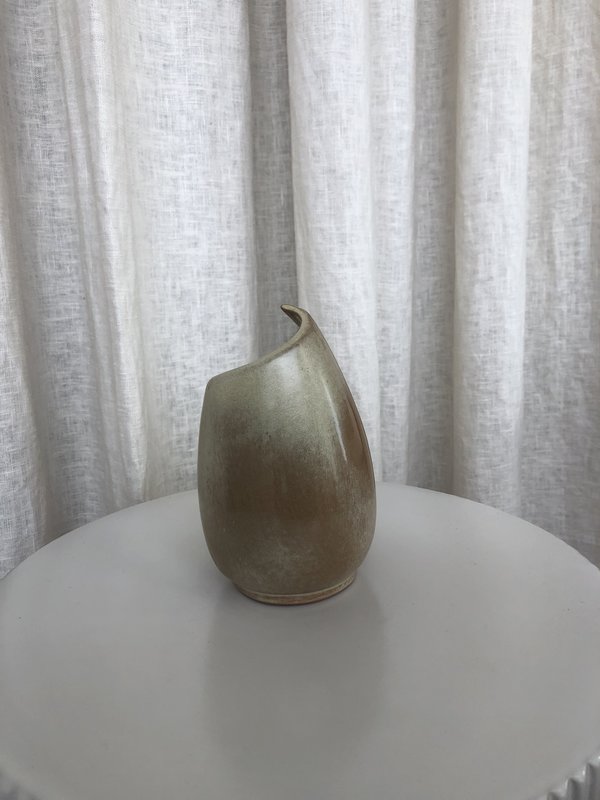 VINTAGE Ri-Ri-Ku FRANKOMA ABSTRACT VESSEL - natural VINTAGE Ri-Ri-Ku FRANKOMA ABSTRACT VESSEL - natural