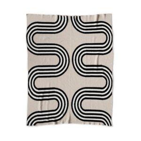 Happy Habitat 78TH Street throw - BLack/Linen Happy Habitat 78TH Street throw - BLack/Linen