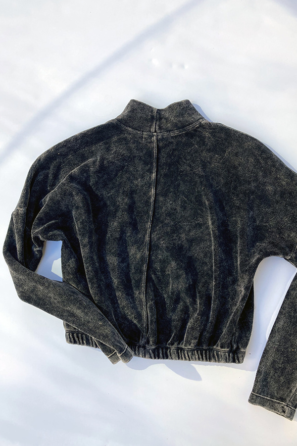 Bella Dahl Cropped Mock Neck Velour Pullover - VintageBlack Bella Dahl Cropped Mock Neck Velour Pullover - VintageBlack