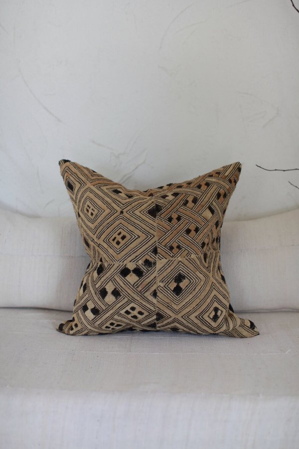 nomad collective Kuba Cloth Pillow - natural/black/brown nomad collective Kuba Cloth Pillow - natural/black/brown