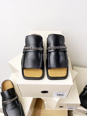 UNISEX Martine Rose Open Toe Loafer Mule - Black UNISEX Martine Rose Open Toe Loafer Mule - Black