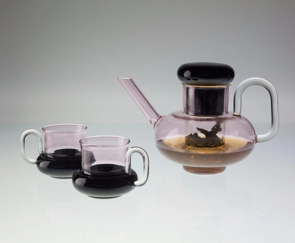 Tom Dixon Bump Tea Pot & Tea Cups Tom Dixon Bump Tea Pot & Tea Cups