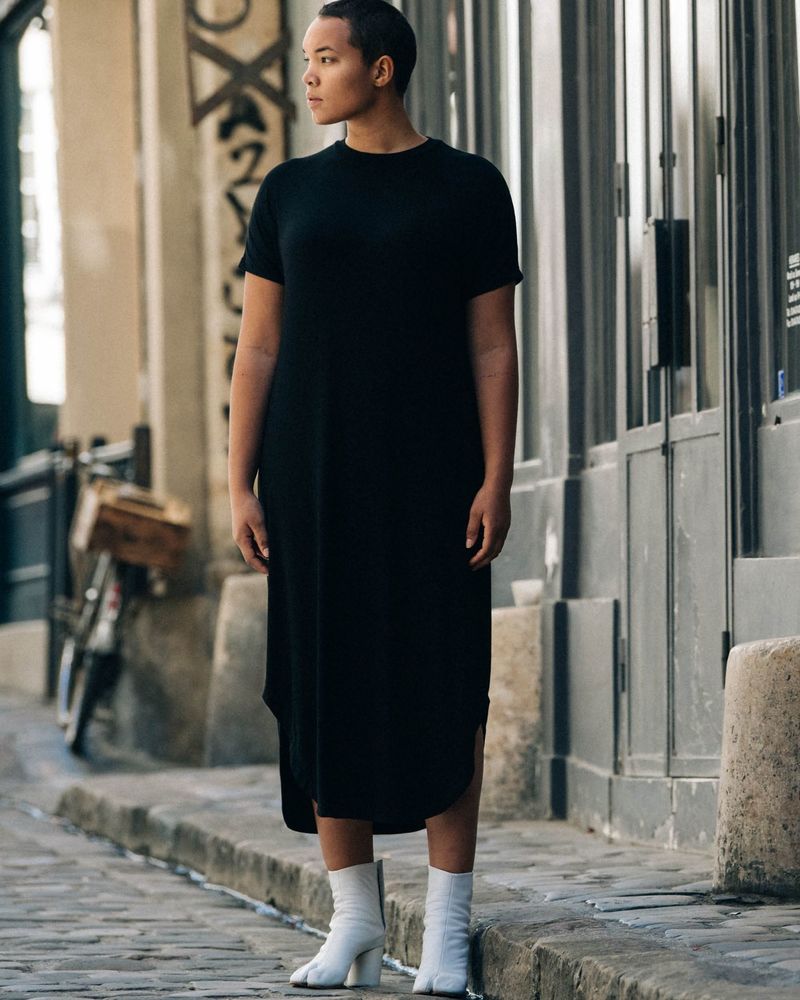 Roucha Domi Short Sleeve Crewneck Jersey Dress Roucha Domi Short Sleeve Crewneck Jersey Dress