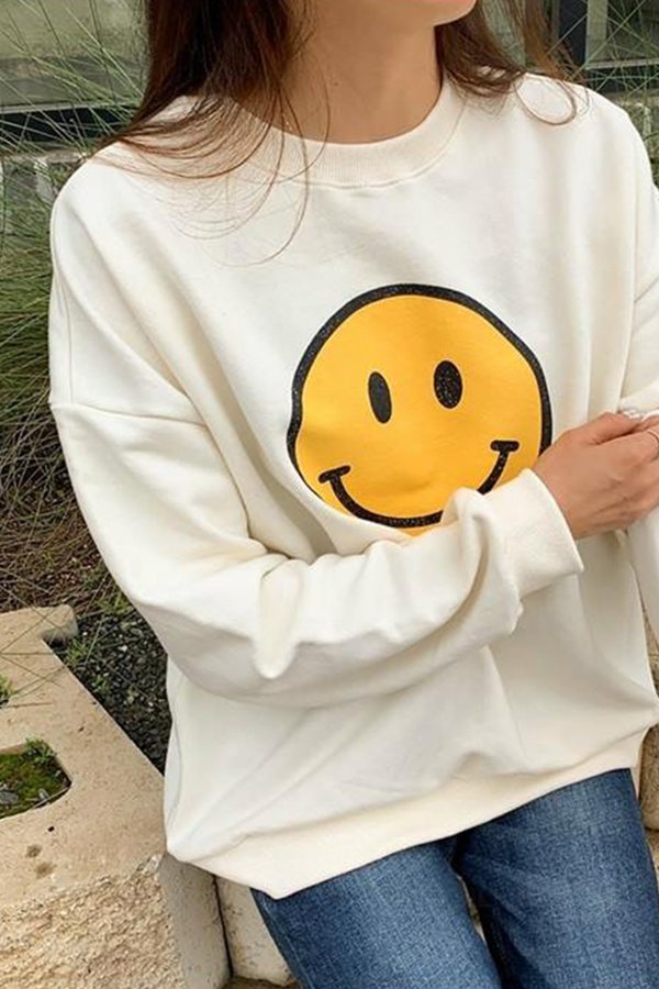 ADULT SMILE SWEATSHIRT (IVORY) ADULT SMILE SWEATSHIRT (IVORY)