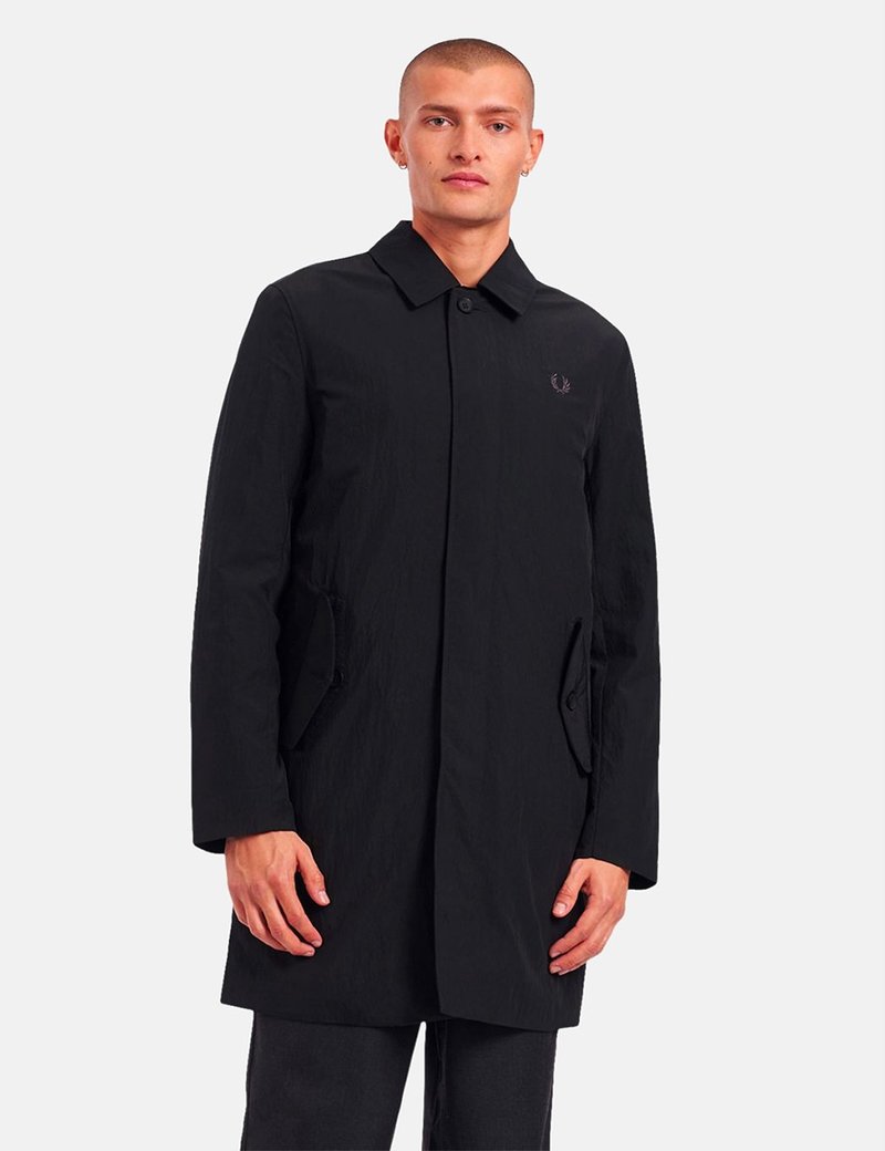 FRED PERRY BUTTON THROUGH MAC コート ブラック Fred Perry Button Through Mac - Black | Garmentory