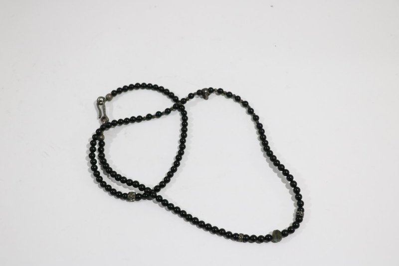 Pre-loved Beaded Skull Charm Necklace - Black