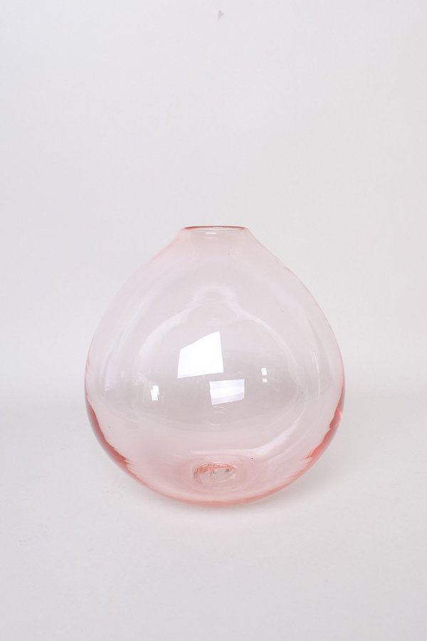 Elijah Leed Short Seed Vessel - Light Peach Elijah Leed Short Seed Vessel - Light Peach