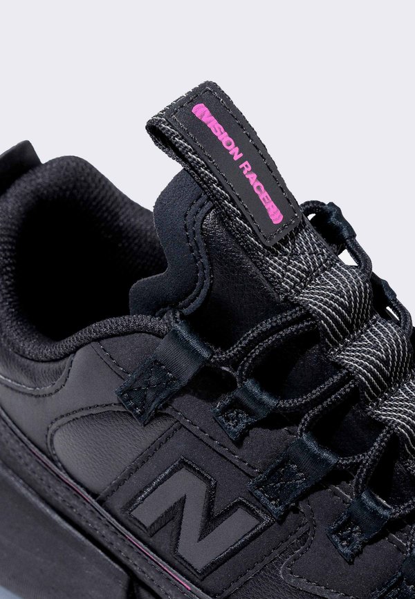 New Balance Jaden Smith Vision Racer - black/pink New Balance Jaden Smith Vision Racer - black/pink