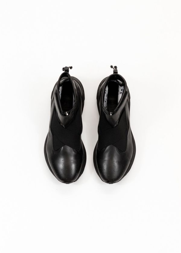 Guillermo Bravo "La Pola" High-Top, All Black. Guillermo Bravo "La Pola" High-Top, All Black.