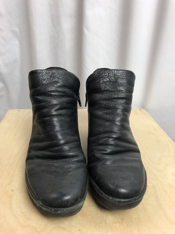 Fly London Black Ankle Booties (8/38) Fly London Black Ankle Booties (8/38)