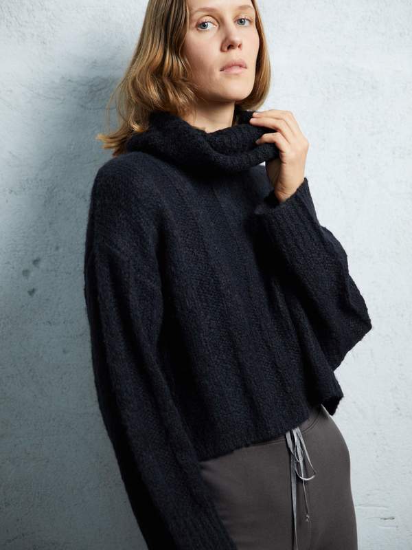 Raquel Allegra Rib Cropped Turtleneck Raquel Allegra Rib Cropped Turtleneck