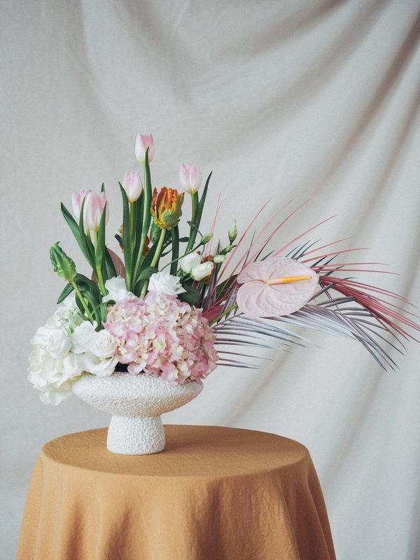 pearl and palm. the lully vessel + little shop of florals arrangement. pearl and palm. the lully vessel + little shop of florals arrangement.