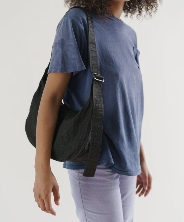 Baggu-Medium Nylon Crescent Bag // Black Baggu-Medium Nylon Crescent Bag // Black