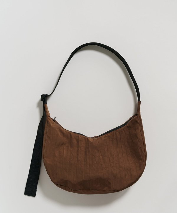 Baggu-Medium Nylon Crescent Bag // Brown Baggu-Medium Nylon Crescent Bag // Brown