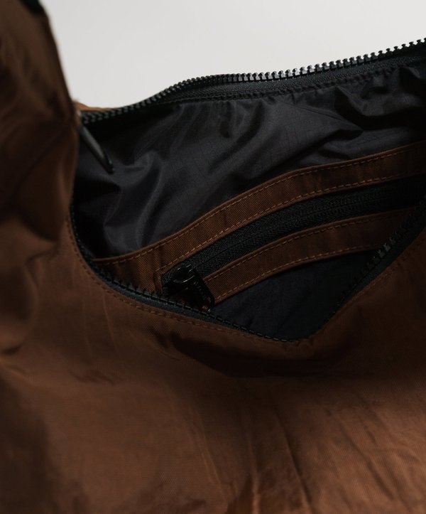 Baggu-Medium Nylon Crescent Bag // Brown Baggu-Medium Nylon Crescent Bag // Brown