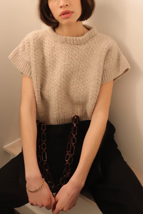 Vintage Handknit Sweater - Beige Vintage Handknit Sweater - Beige