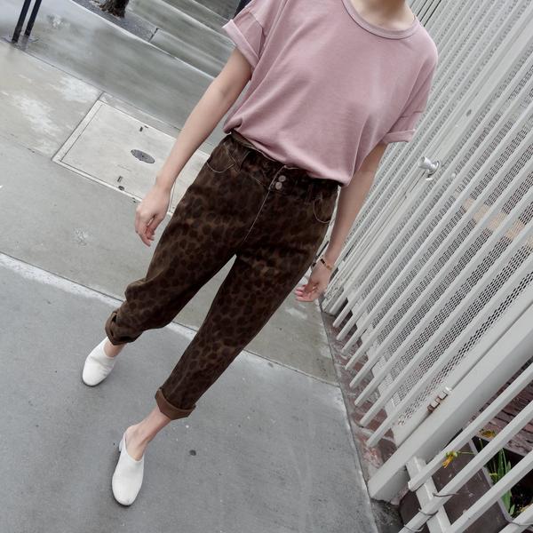 Le Bon Shoppe Her Tee - Dried Rose Le Bon Shoppe Her Tee - Dried Rose