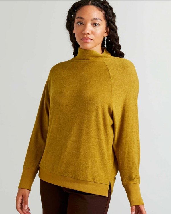 Richer Poorer Cozy Knit Long Sleeve Sweater - Golden Verde Richer Poorer Cozy Knit Long Sleeve Sweater - Golden Verde