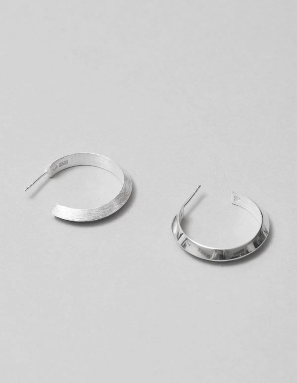 Triangle Medium Earrings Triangle Medium Earrings