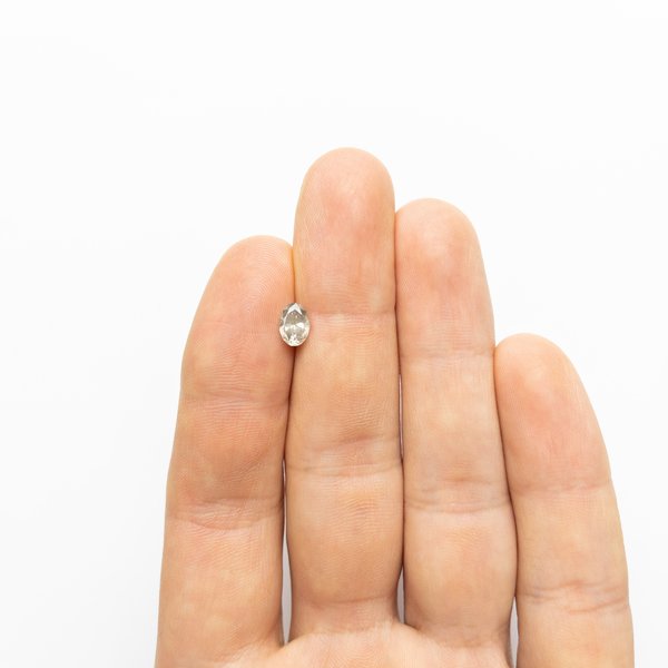 1.02ct 7.14x5.09x3.98mm Oval Brilliant 18498-02 1.02ct 7.14x5.09x3.98mm Oval Brilliant 18498-02
