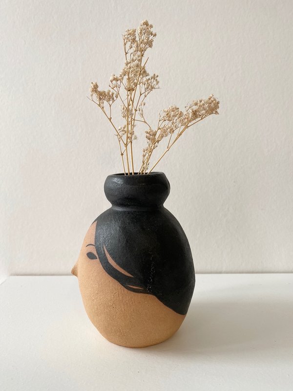 Rami Kim Girl with a Bun Medium Vase - natural/black Rami Kim Girl with a Bun Medium Vase - natural/black