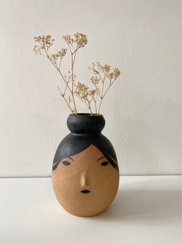 Rami Kim Girl with a Bun Medium Vase - natural/black Rami Kim Girl with a Bun Medium Vase - natural/black