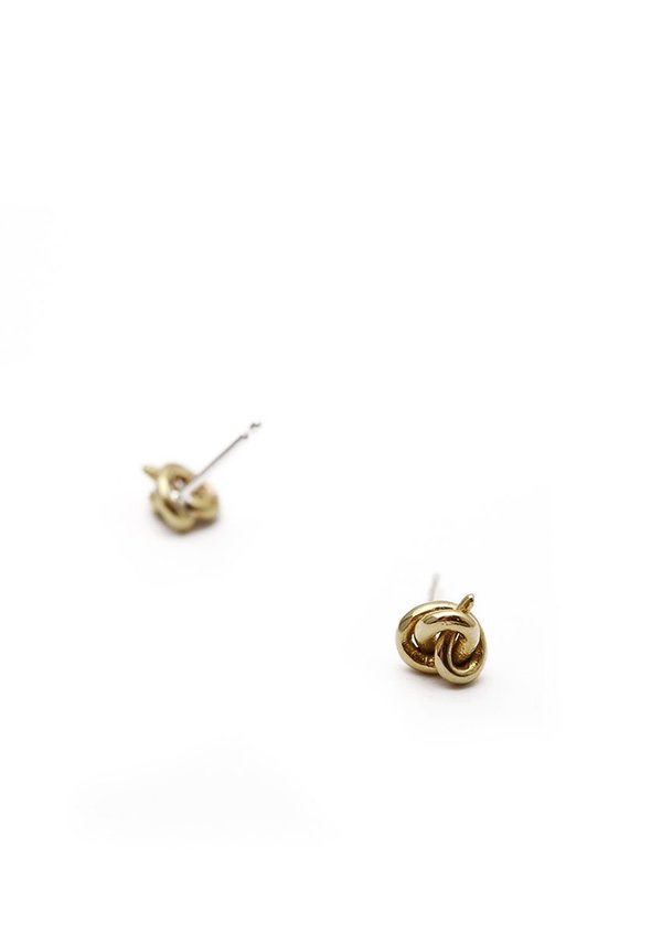 Tiro Tiro Tiny Knot Studs - Brass Tiro Tiro Tiny Knot Studs - Brass