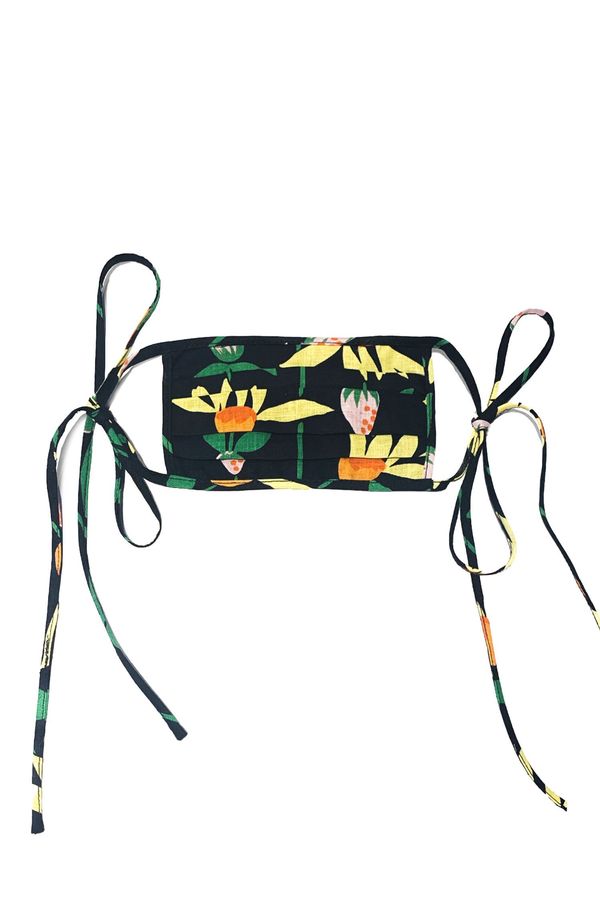 Anna Sui Garden Strawberry Mask - multi Anna Sui Garden Strawberry Mask - multi