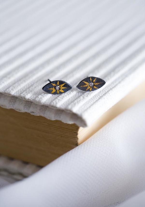 Acanthus Evil Eye Studs Earrings - Gold/Silver Acanthus Evil Eye Studs Earrings - Gold/Silver