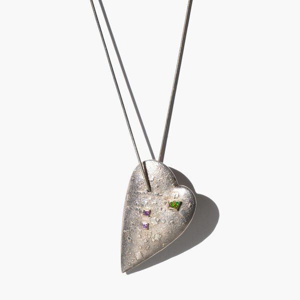 Kindred Black That Mighty Heart is Lying Still necklace - silver Kindred Black That Mighty Heart is Lying Still necklace - silver