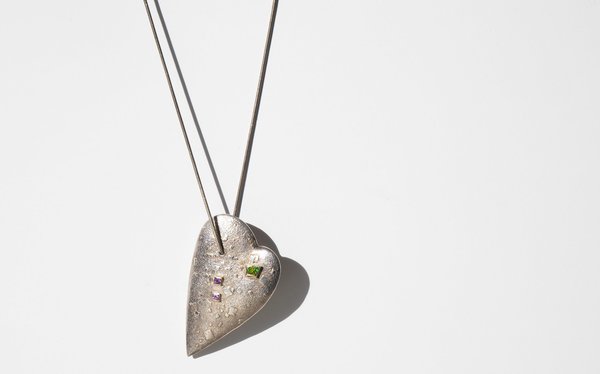 Kindred Black That Mighty Heart is Lying Still necklace - silver Kindred Black That Mighty Heart is Lying Still necklace - silver