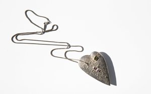 Kindred Black That Mighty Heart is Lying Still necklace - silver Kindred Black That Mighty Heart is Lying Still necklace - silver