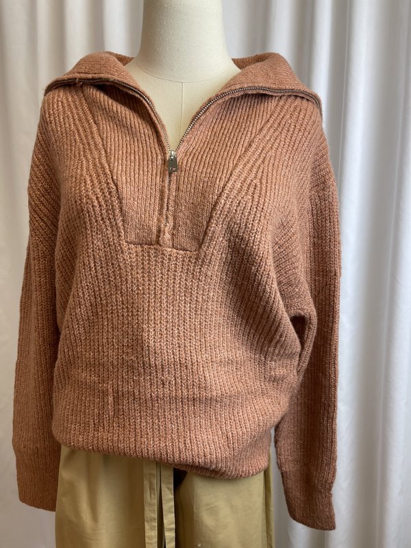La Maille French Pink Quarter Zip Sweater (S/M) La Maille French Pink Quarter Zip Sweater (S/M)