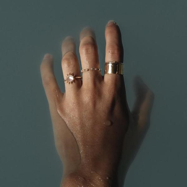 Merewif SONNY RING - Rainbow Moonstone Merewif SONNY RING - Rainbow Moonstone