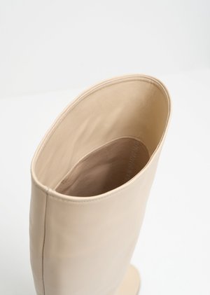 Amomento New Long Boots - Beige Amomento New Long Boots - Beige