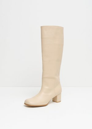 Amomento New Long Boots - Beige Amomento New Long Boots - Beige
