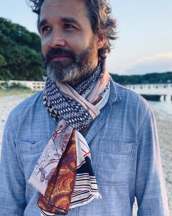UNISEX Yesaet Inittogether RE-Imagined scarf UNISEX Yesaet Inittogether RE-Imagined scarf