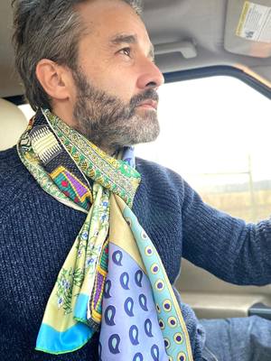 UNISEX Yesaet Inittogether RE-Imagined scarf UNISEX Yesaet Inittogether RE-Imagined scarf