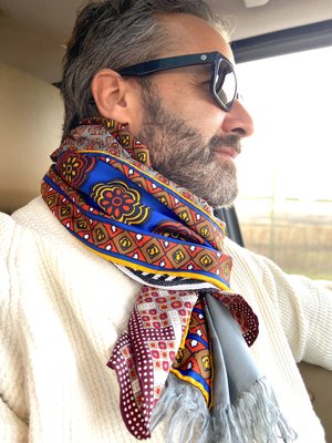 UNISEX Yesaet Inittogether RE-Imagined scarf UNISEX Yesaet Inittogether RE-Imagined scarf