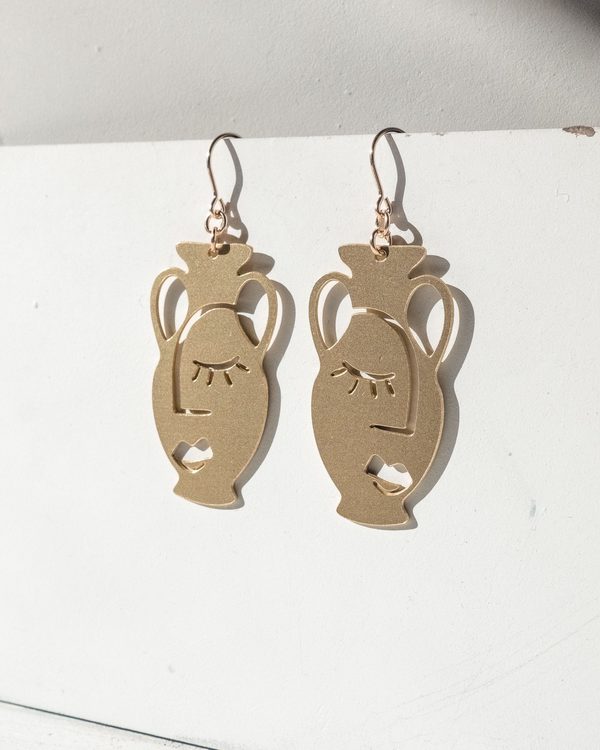 bordeaux earrings in brass bordeaux earrings in brass